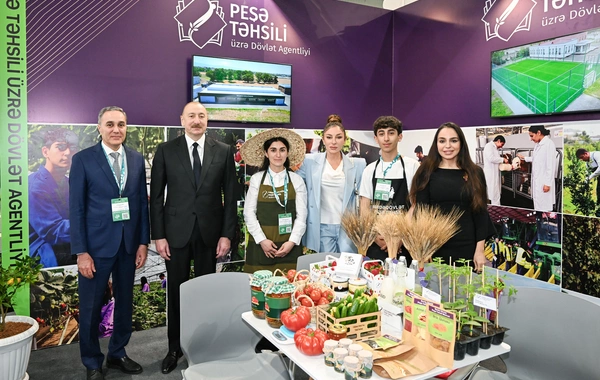 İlham Əliyev 19-cu "Caspian Agro Week" və 31-ci "InterFood Azerbaijan" sərgiləri ilə tanış olub