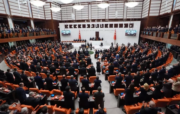 Türkiyədə 100-dən çox deputat və parlament işçisi zəhərləndi