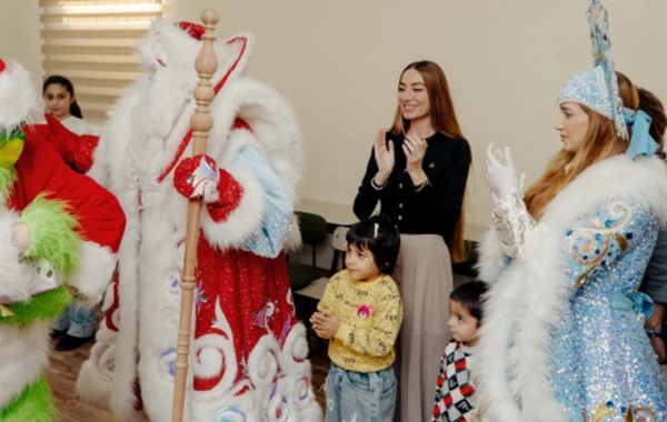 Leyla Əliyeva, Arzu Əliyeva və Alyona Əliyeva "Təmiz Dünya" sığınacağındakı uşaqların bayram sevincinə şərik olublar