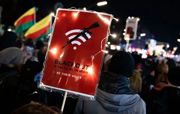 İranda internet kəsintiləri 48 saatı keçib