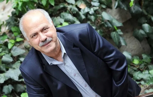 76 yaşlı aktyorun evində beyninə qan sızdı - Vəziyyəti ağırdır