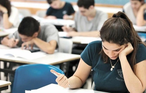 I və IV ixtisas qrupları üzrə ali təhsil müəssisələrinə qəbul imtahanı keçirilir