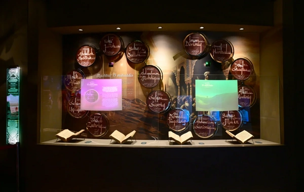 Leyla Əliyeva Səmərqənddə "Uşağın gözü ilə dünya" sərgisi və İmam əl-Buxari memorial kompleksi ilə tanış olub