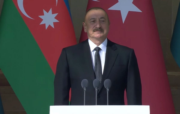 Prezident: Pakistan hərbçilərinin paradda iştirakı Azərbaycan, Türkiyə, Pakistan xalqlarının, ordularının birliyinin təzahürüdür