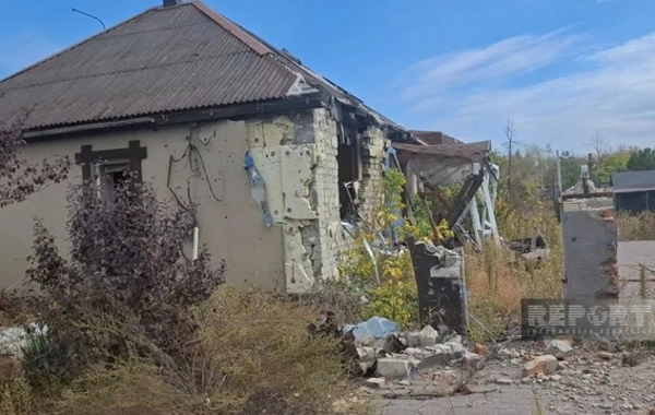 İki ordu arasında qalan Ukraynanın xaraba kəndlərindən - FOTOREPORTAJ