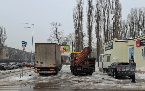 Azərbaycanın növbəti humanitar yardımı Ukrayna rəsmilərinə təhvil verilib