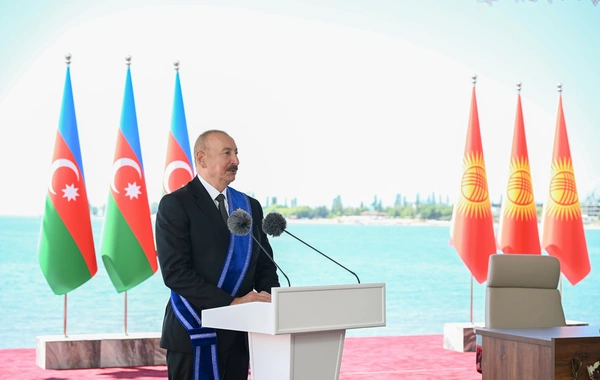 Azərbaycan və Qırğızıstan prezidentləri mətbuata bəyanatlarla çıxış ediblər