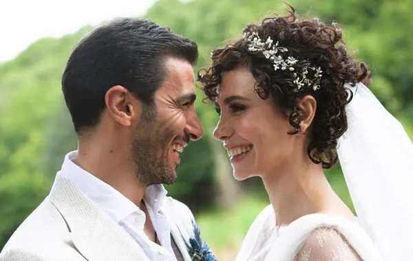 Məşhur aktrisa: Həyat yoldaşımı bazardan aldım