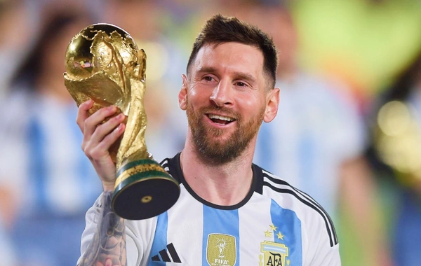 Messi İspaniyada yanğınlardan zərər çəkən bölgəyə 80 min avro ianə etdi