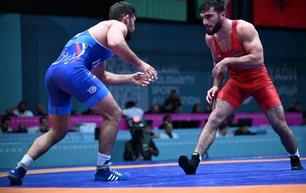 Исламиада: Азербайджанский борец завоевал серебро