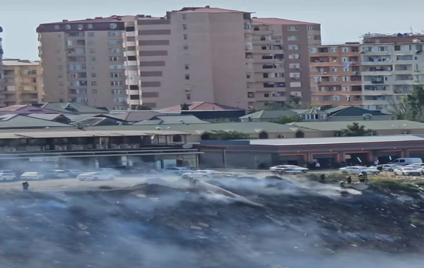 Bakıda açıq ərazidə yanğın başlayıb
