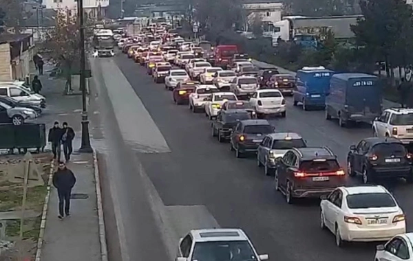Bakıda 15 istiqamətdə tıxac var
