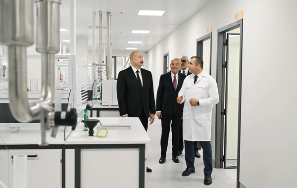 İlham Əliyev Pirallahı Sənaye Parkında dərman istehsalı müəssisəsinin açılışında iştirak edib