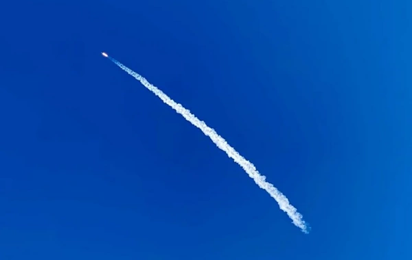 СМИ: В США провели испытания неизвестной ракеты