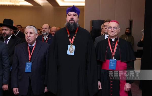 В Баку прошел II Форум религиозных деятелей