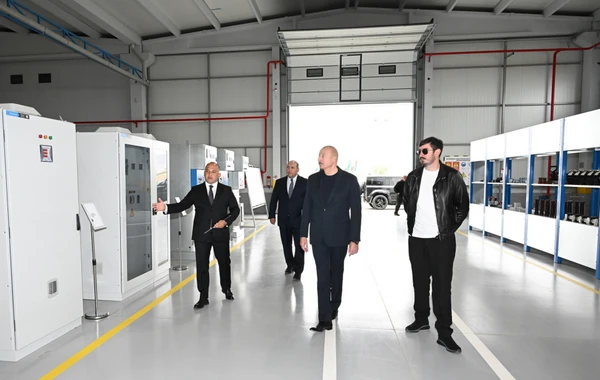 Prezident Ağdam Sənaye Parkında görülən işlərlə tanış olub, zavodların açılışlarında iştirak edib