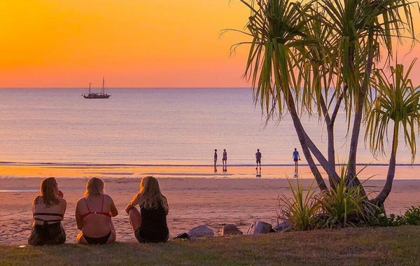 Türkiyədə məşhur Kleopatra çimərliyini kanalizasiya suları basdı