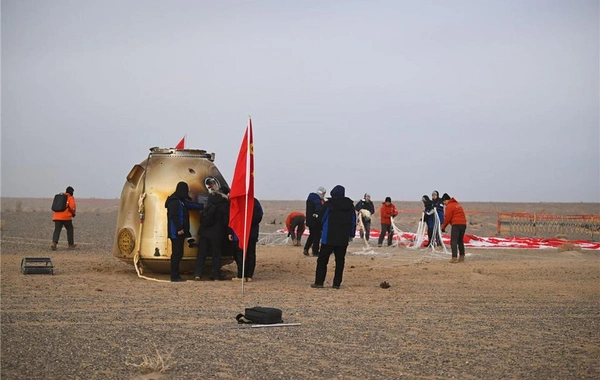 Meteoritdən zərər görən kosmik gəmi Çinə eniş edib