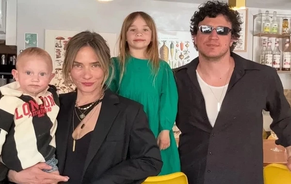 Məşhur aktrisa ailəsi ilə birlikdə Türkiyəni tərk edir