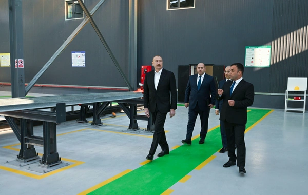 İlham Əliyev Ağdamda metal elektrik dirəklərinin istehsalı müəssisəsinin açılışında iştirak edib
