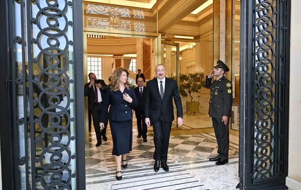Prezident İlham Əliyev bolqarıstanlı həmkarı ilə görüşüb