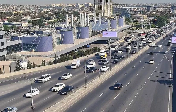 Paytaxtın hansı küçələrində sıxlıq müşahidə olunur?