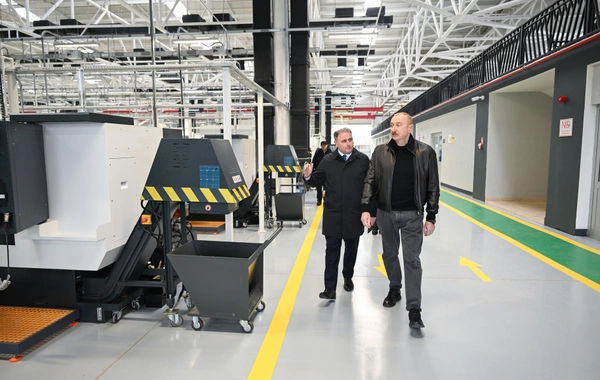 İlham Əliyev Tərtər elektromexanika zavodunun yenidənqurmadan sonra açılışında iştirak edib