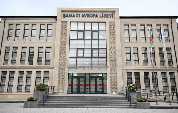 Prezident İlham Əliyev Şamaxı Avropa liseyinin yeni binasının açılışında iştirak edib