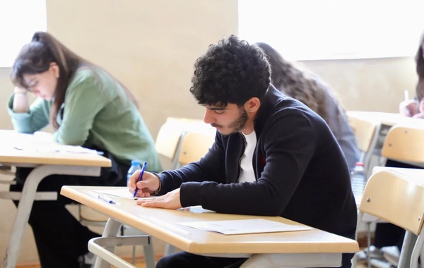 DİM yeddi imtahan keçirib, doqquz nəfərdə telefon aşkarlanıb