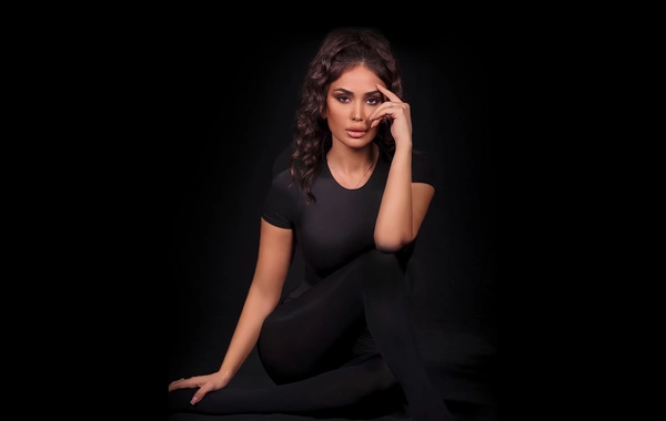 Pərvin Abıyevadan CAZİBƏDAR FOTOSESSİYA