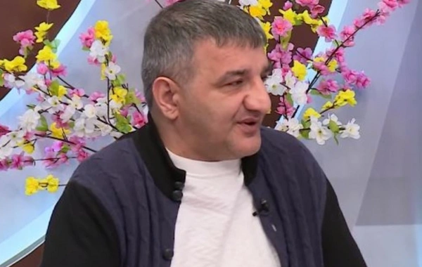 Rüfət kanalları tənqid etdi: Meyxanaçı kimdən səviyyəsizdir?