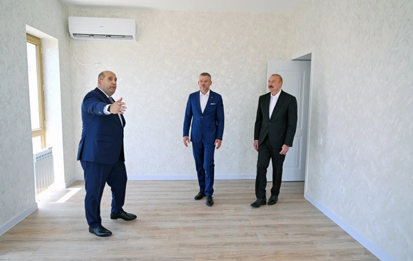 Azərbaycan və Slovakiya prezidentləri Ağdamın Baş Qərvənd kəndində görülən işlərlə tanış olublar