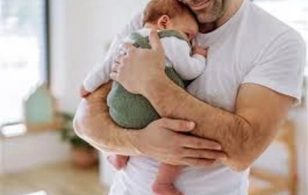 В Азербайджане около 100 мужчин взяли оплачиваемый отпуск по отцовству