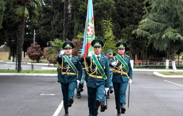 Hərbi xidməti başa vuran sərhədçi əsgərlər evlərinə yola salınıb