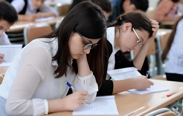 Tələbə kreditləri bu şəxslərə VERİLMƏYƏCƏK - RƏSMİ