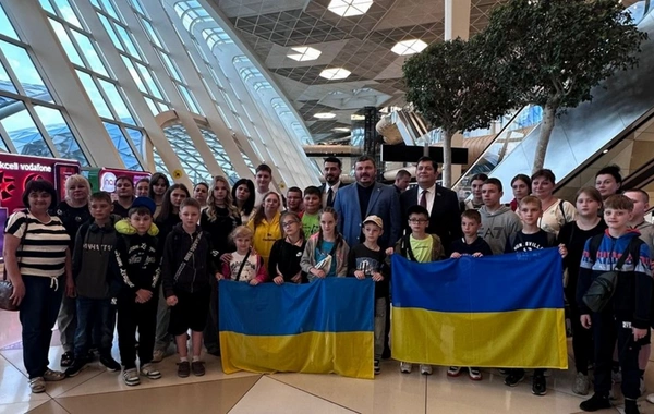 В Азербайджан прибыла новая группа детей из Украины для прохождения реабилитации