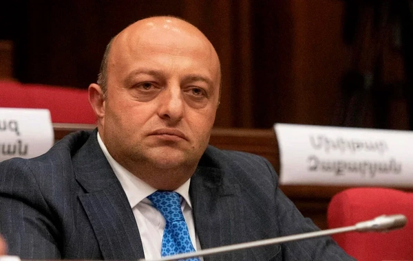 Ermənistanda məhkəmə deputat Artur Sarkisyanın ev dustaqlığını daha iki ay uzadıb