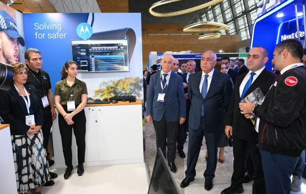 CIDC-2025 tədbirinin rəsmiləri kibertəhlükəsizlik sərgisi ilə tanış olublar