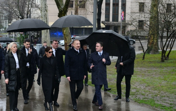 Azərbaycan Prezidenti Belqradda Ümummilli Lider Heydər Əliyevin abidəsini ziyarət edib