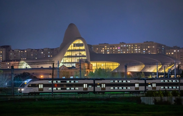 Dəmiryol xəttinə yaxın fərdi evlər söküləcək? - RƏSMİ CAVAB