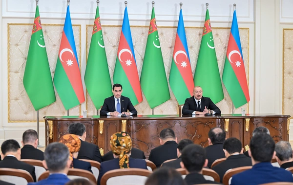 Azərbaycan və Türkmənistan prezidentləri mətbuata bəyanatlarla çıxış ediblər