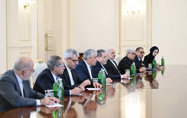 İlham Əliyev İranın xarici işlər nazirini qəbul edib