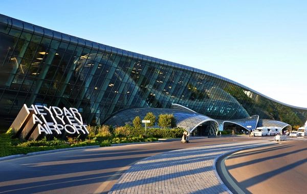 Azərbaycan aeroportlarında VİP salondan istifadə hüququ olan vəzifəli şəxslərin siyahısı genişlənib