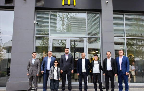 McDonalds Azərbaycan dünya çempionu olan gənc karateçini dəstəklədi