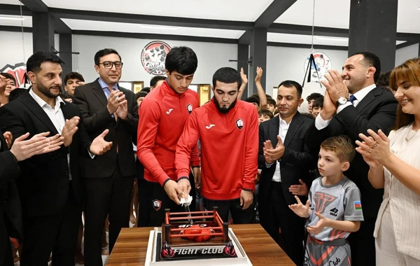 Fərid Qayıbov yeni idman zalının açılışında iştirak edib