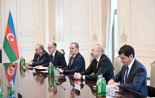 В Габале состоялась встреча Ильхама Алиева с Андреем Бабишем в расширенном составе