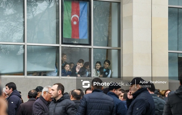 Azərbaycan xalqı Heydər Əliyevin xatirəsini yad edir