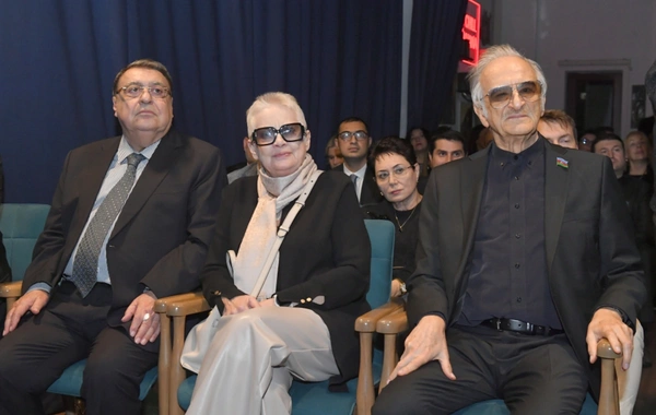 Bakıda Ümummilli Lider Heydər Əliyevin xatirə gecəsi keçirilib