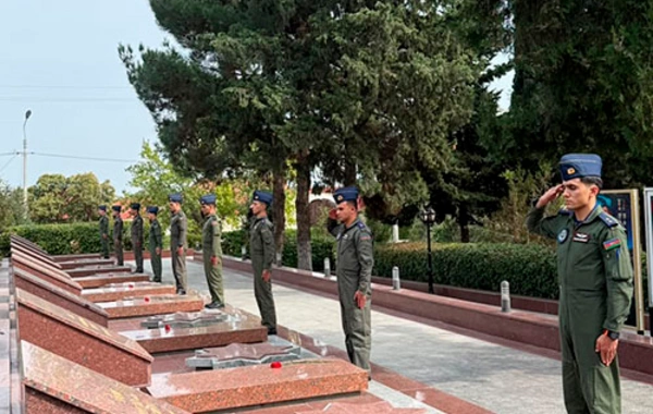 Azərbaycan Ordusunda Müstəqilliyin Bərpası Günü qeyd olunub