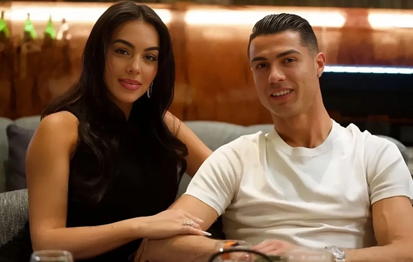 Kriştiano Ronaldodan nişanlısına lüks və bahalı HƏDİYYƏ